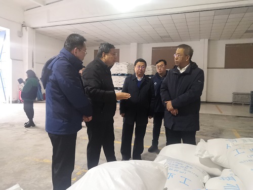 龚景华在山西省盐业集团开展节前安全生产检查